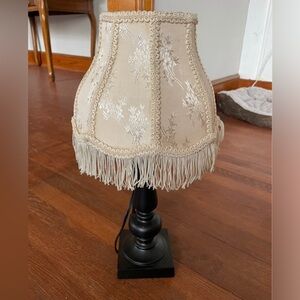 Elegant vintage Lampshade with Fringe